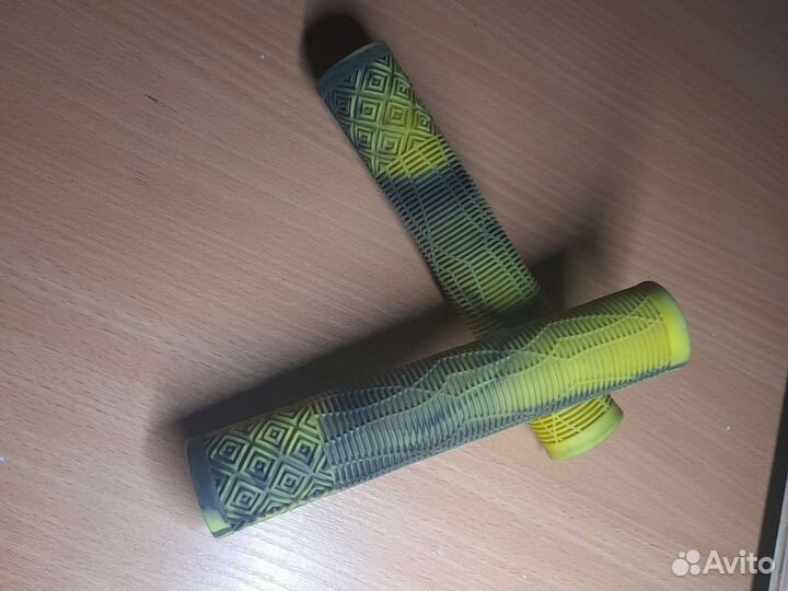 Грипсы tech team для трюкового самоката-BMX