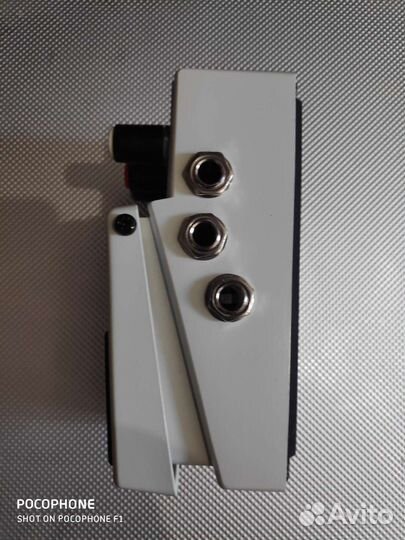 Boss ls 2 (line selector) гитарная и бас гитарная