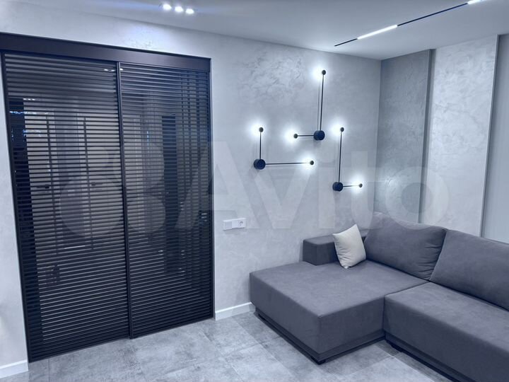 3-к. квартира, 107 м², 13/25 эт.