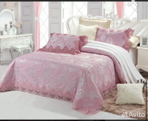 Покрывало с наволочками новое Blumarine