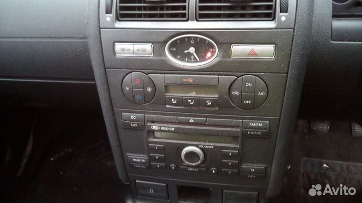 Фонарь 1371855 Ford Mondeo 3 (2000-2007)