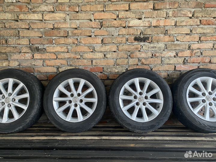 Three-A P306 215/60 R16
