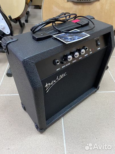 Гитарный комбоусилитель новый 15 вт