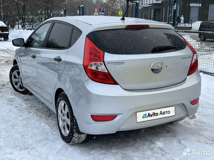 Hyundai Solaris 1.6 AT, 2011, 107 222 км