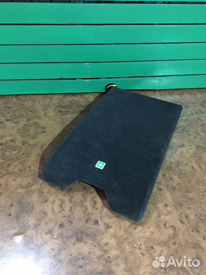 Крышка бардачка аптечки Mercedes W140