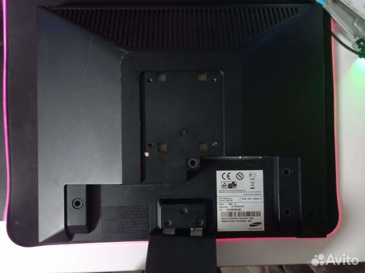 Монитор Samsung