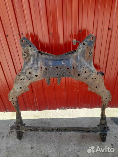 Передний подрамник Mazda III BM