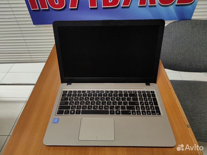 Ноутбук Asus / 4 ядра / geforce 2gb gddr5 / ssd256