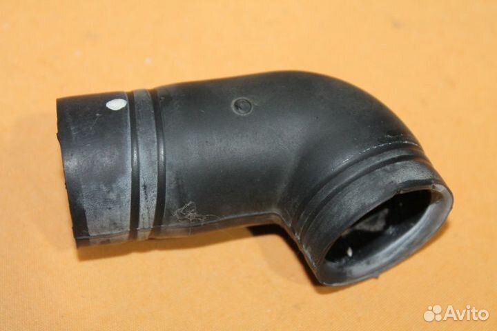 Патрубок Bosch 00056229 бу. 5101