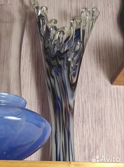 Вазы из цветного стекла