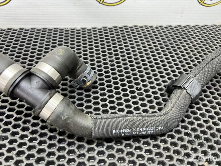 Патрубок системы охлаждения Audi S4 B8 S5 8T