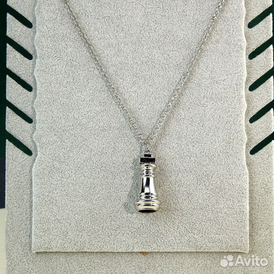 Кулон на цепочке 