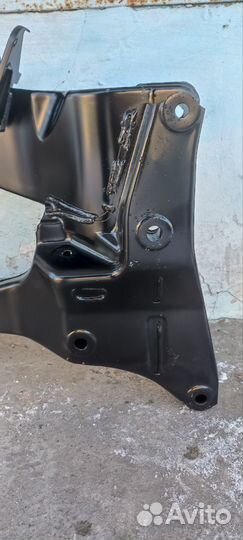 Подрамник задний Mitsubishi Outlander 1 4wd