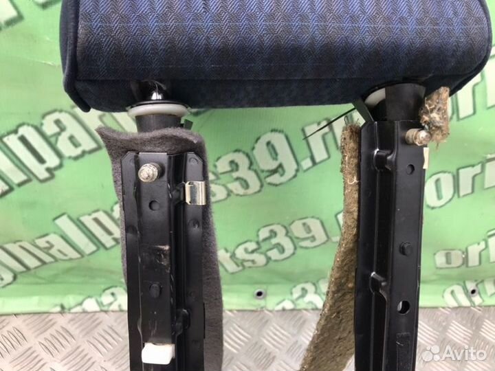 Механизм подголовников передний правый