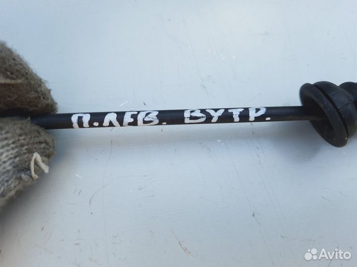 Трос открывания передней двери Skoda Fabia