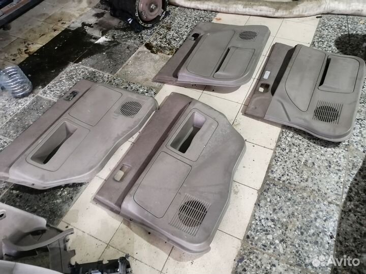 Обшивки дверей mitsubishi Dion