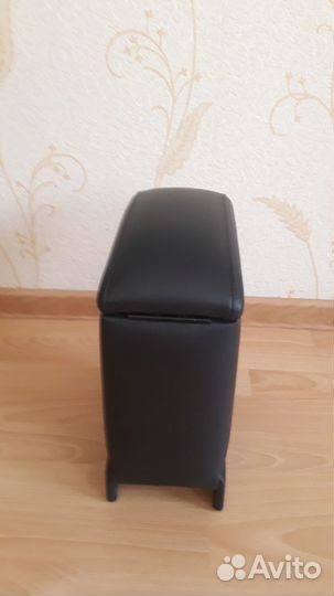 Подлокотник универсальный