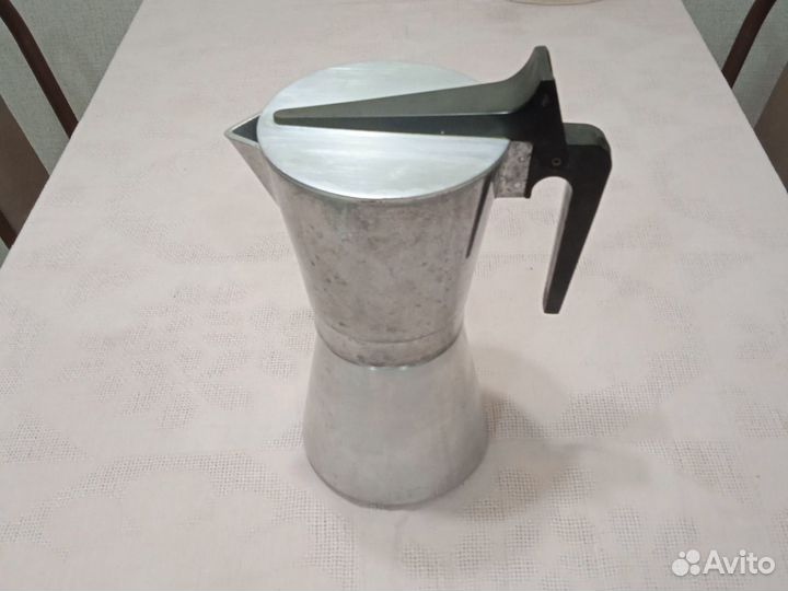 Кофеварка гейзерного типа