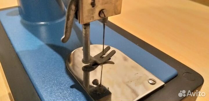 Детская швейная машинка Автоприбор дшм -1