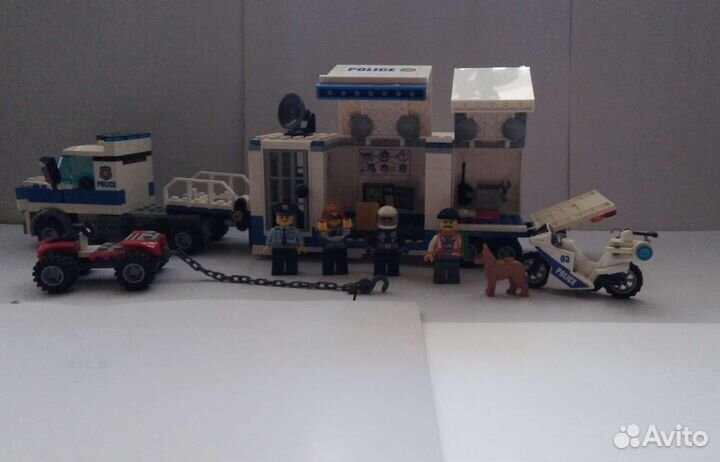 Lego City 60139 Мобильный командный центр