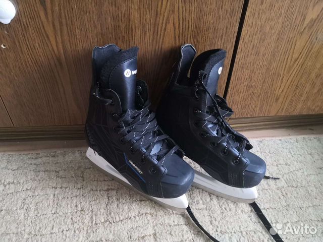 Коньки хоккейные