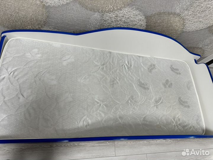 Кровать с матрасом бу