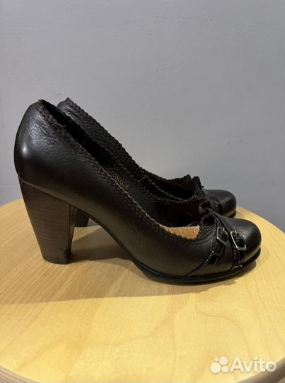 Туфли женские 36 кожа толстый каблук