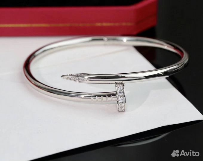 Браслет Cartier Juste un Clou, 32 бриллианта