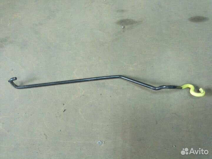 Упор капота Форд Фокус 1