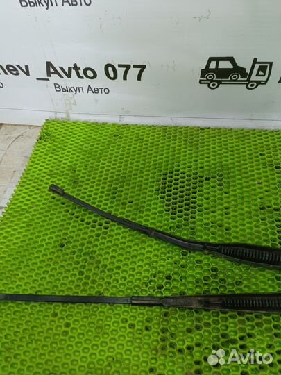 Поводок дворника Geely Emgrand ec7