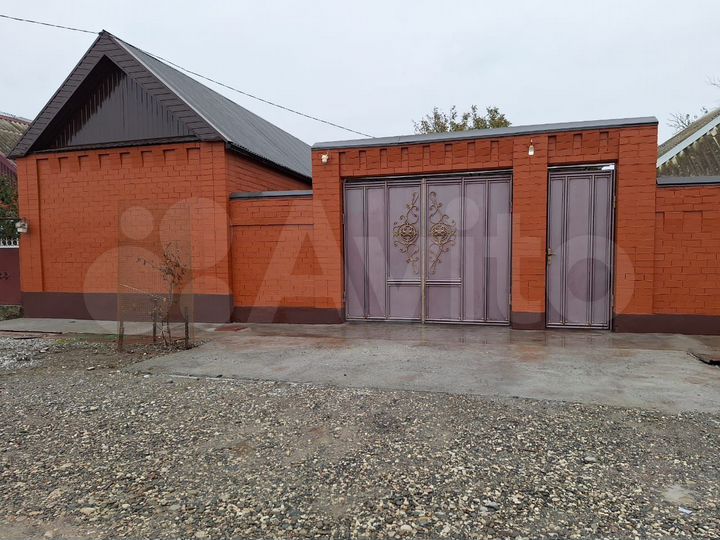 Дом 240 м² на участке 6 сот.