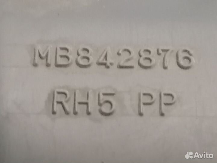 Накладка внутренней ручки Mitsubishi Lancer 8 1997