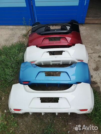 Бампера задние в цвет Nissan Leaf Ze0-Aze0 в налич