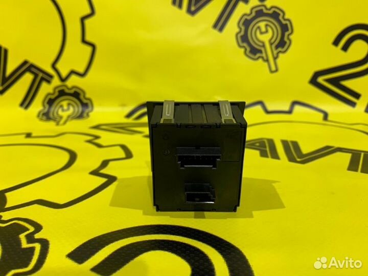 Кнопка аварийной сигнализации Bmw 323I E90 N52B25A