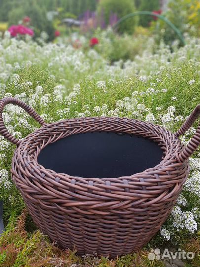 Корзинка-Кашпо из ротанга с ручками и косичкой