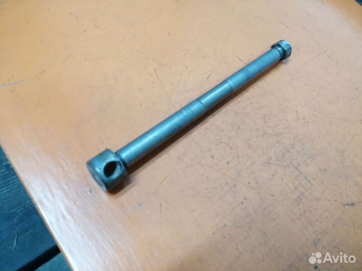 Ось заднего колеса Зид 50 Пилот