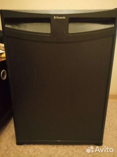 Холодильник минибар