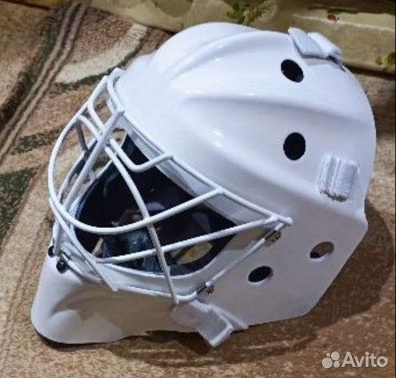 Маска на вратарский шлем
