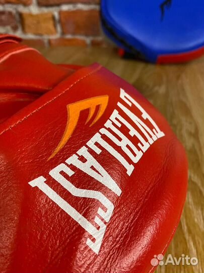 Боксерские лапы everlast кожа