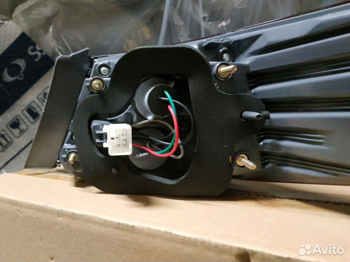 Фонарь крыла задний левый Hyundai Sonata