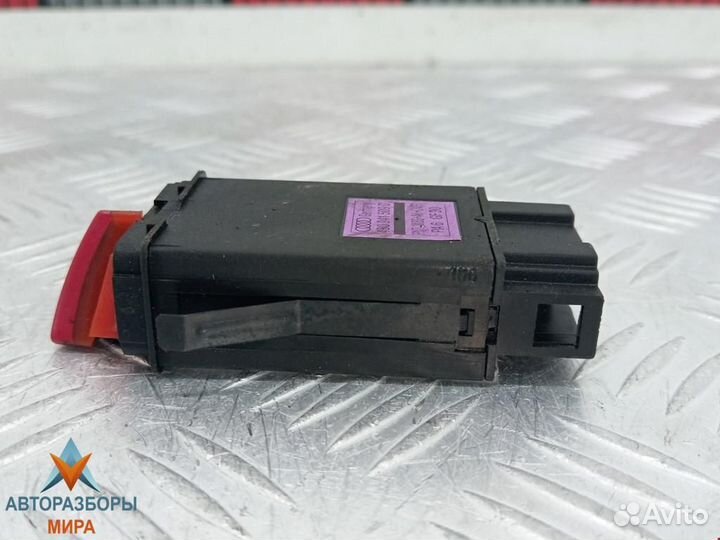 Кнопка аварийной сигнализации Audi A6 4B/C5 рест