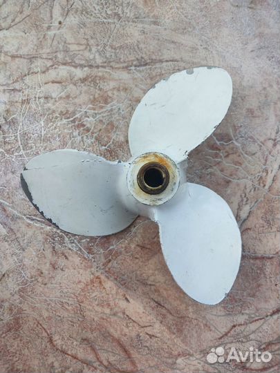 Скоростной винт от лодочного мотора Ветерок-8