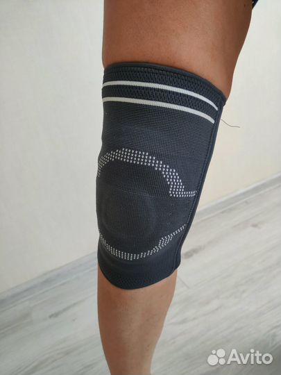 Наколенник ортопедический