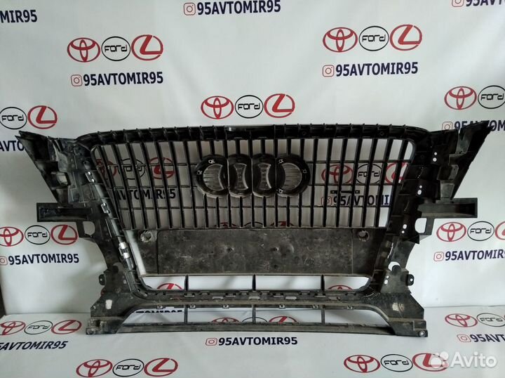 Решетка радиатора Audi Q5 2008