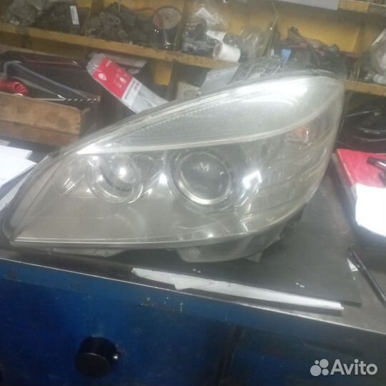Фара левая мерседесе w204 дорест