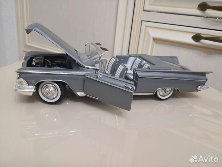 Модель автомобиля Buick Electra 1959 1:18