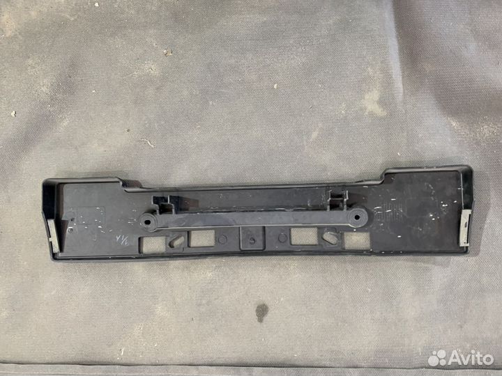 Рамка для крепления номера nissan 962106HH1A