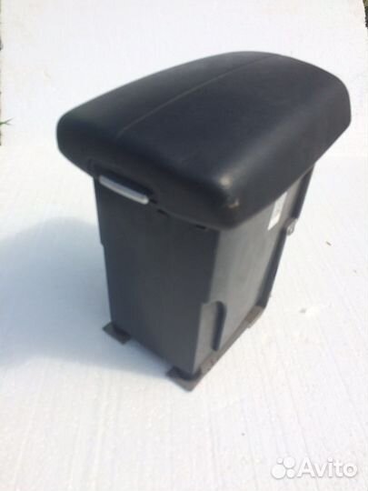 Подлкотник KIA sorento XM 2009-2012