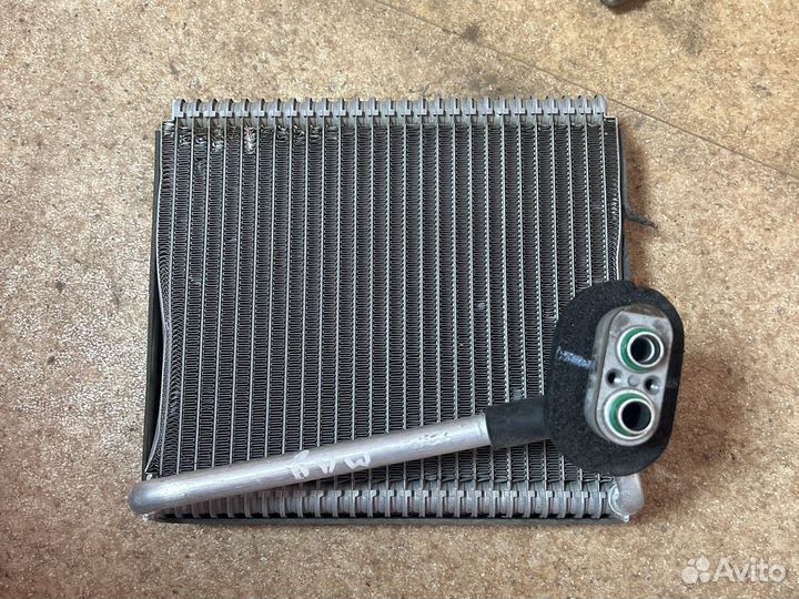 Радиатор климат контроля Kia Magentis 2010