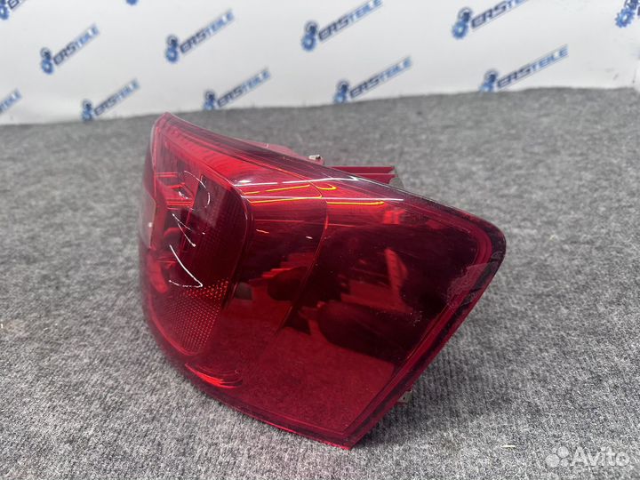 Фонарь задний правый Volkswagen Jetta 6